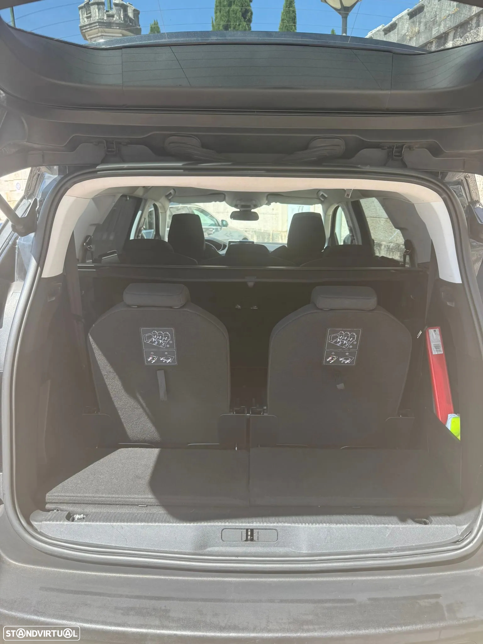 Peugeot 5008 1.5 BlueHDi Active Pack EAT8 - 23