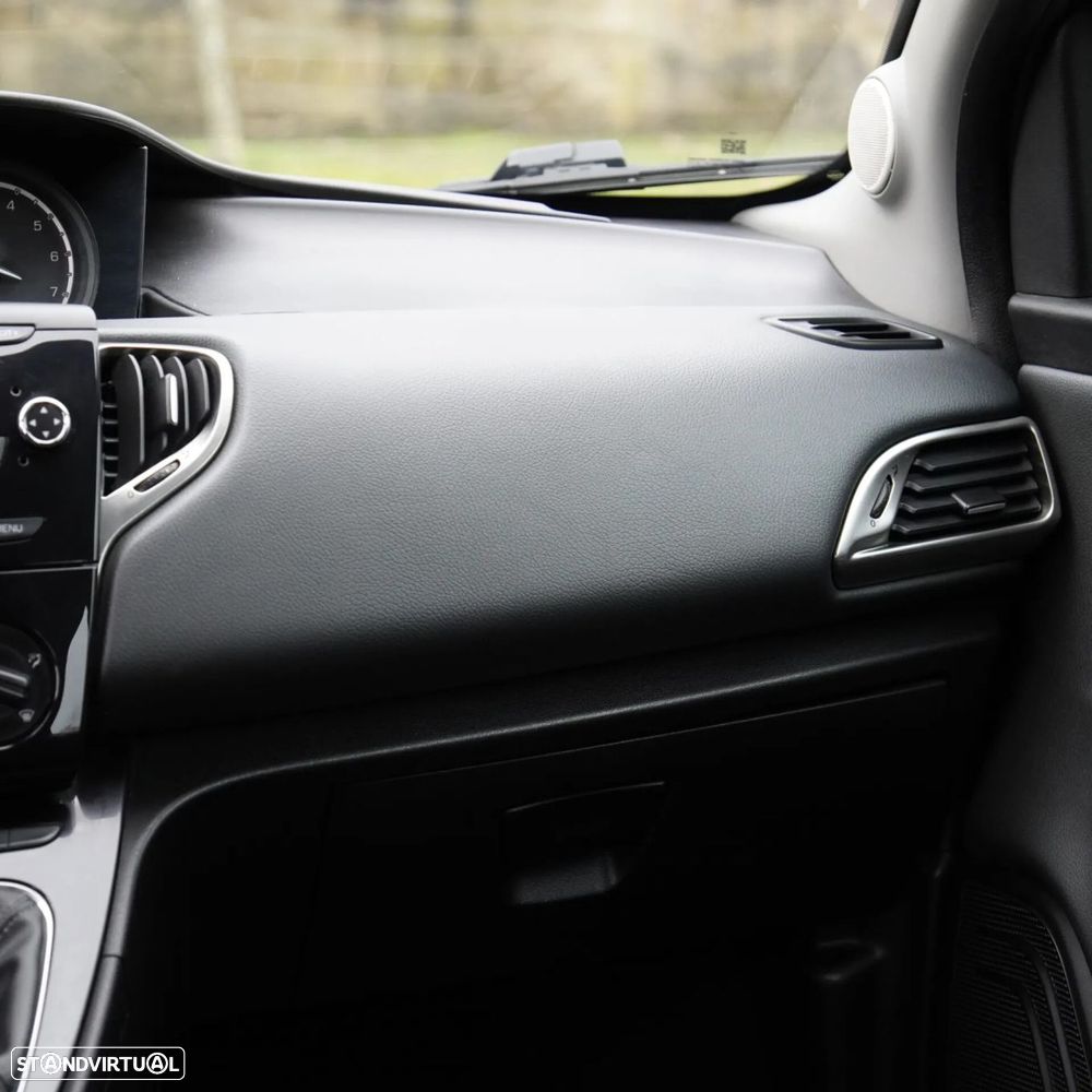 Lancia Ypsilon 1.2 Oro S&S - 17