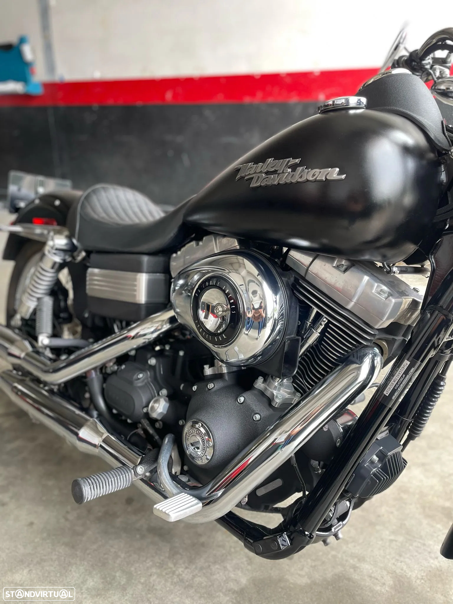Harley-Davidson Dyna Street Bob - 25