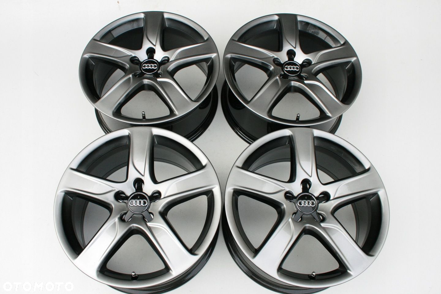 18 ORYGINALNE AUDI A6 Allroad A3 A4 A7 A8 Q5 Q3 Q2 - 4