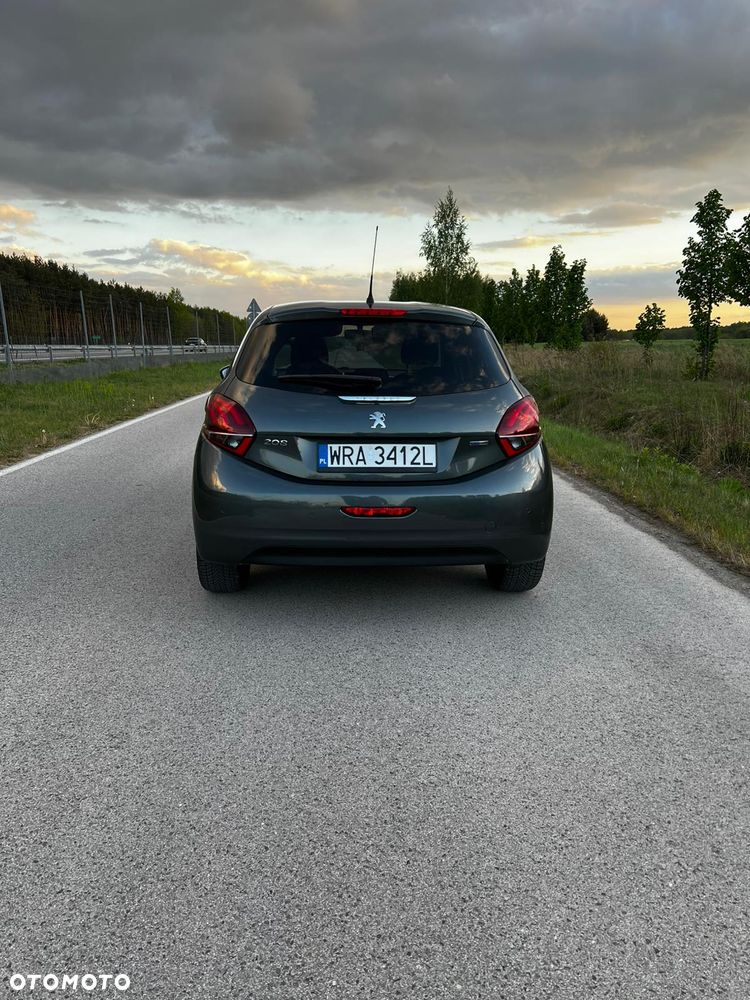 Peugeot 208 PureTech 82 Style - 6