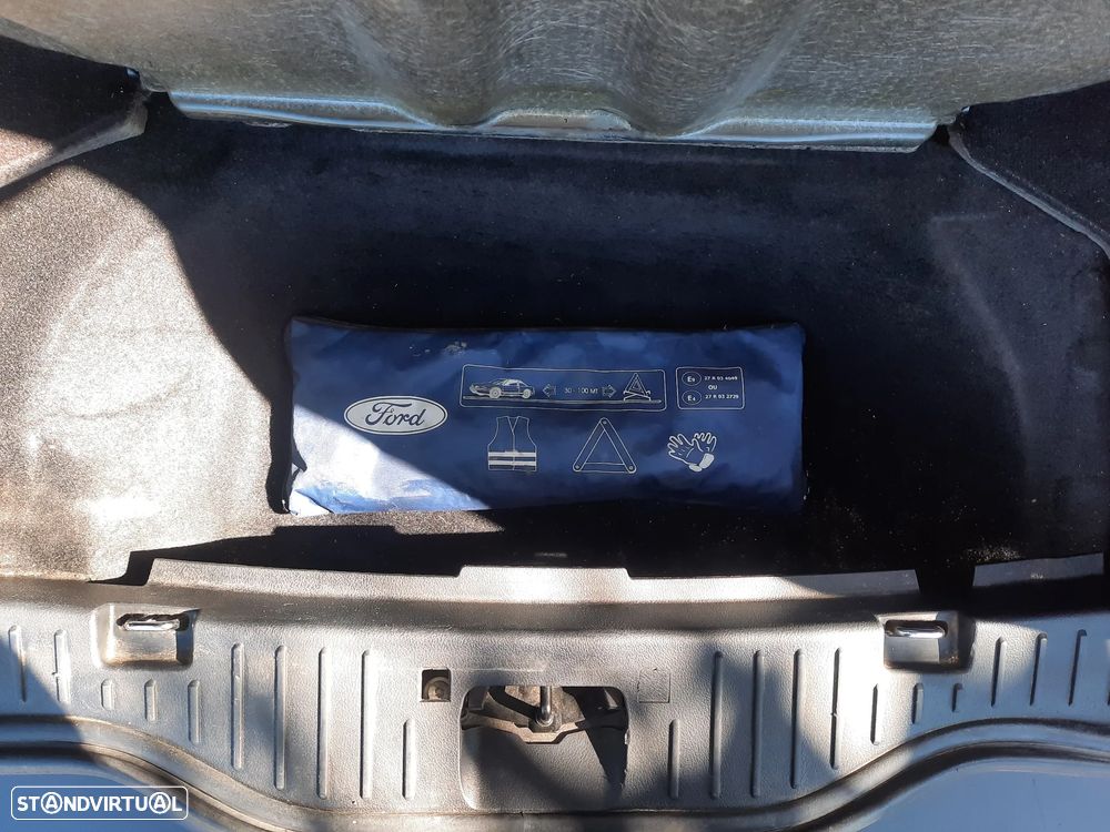 Ford S-Max 1.8 TDCi Titanium 7L - 7