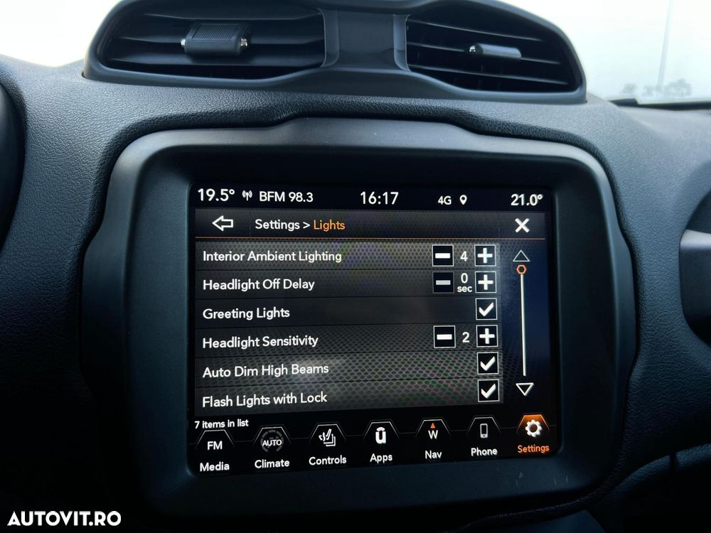 Jeep Renegade 1.3 T-GDI Limited - 24