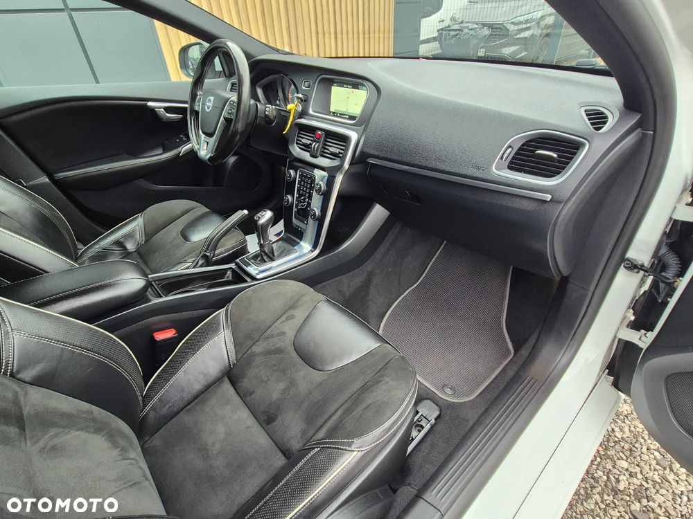 Volvo V40 D2 RDesign - 33