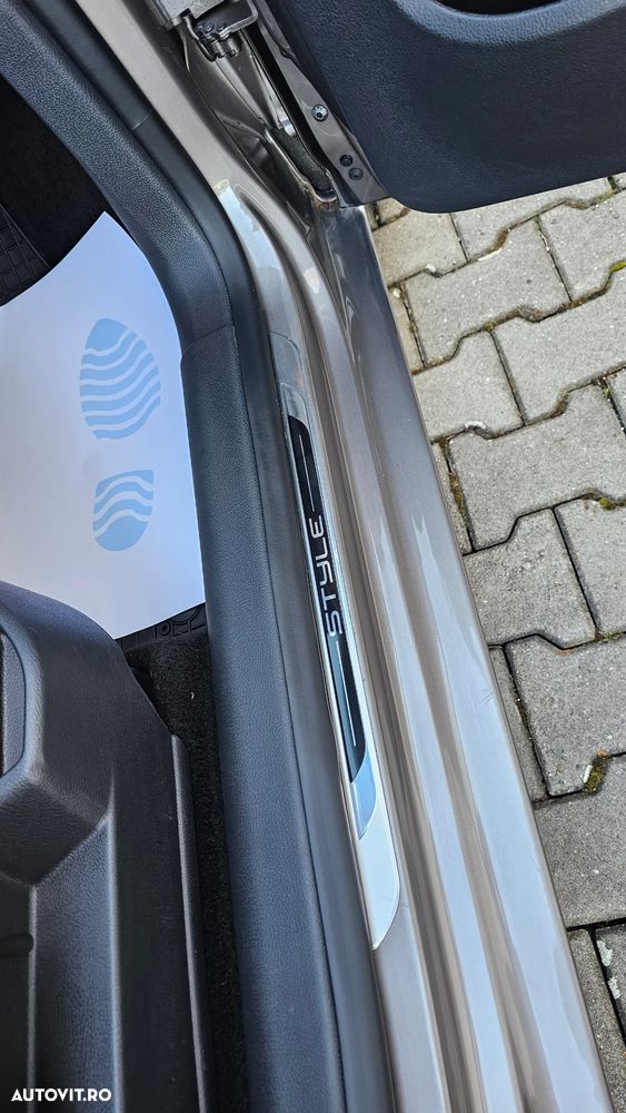 Volkswagen Golf Plus 1.2 TSI DSG Style - 22