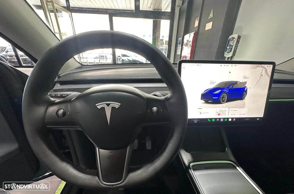 Tesla Model Y Long Range Dual Motor AWD - 40