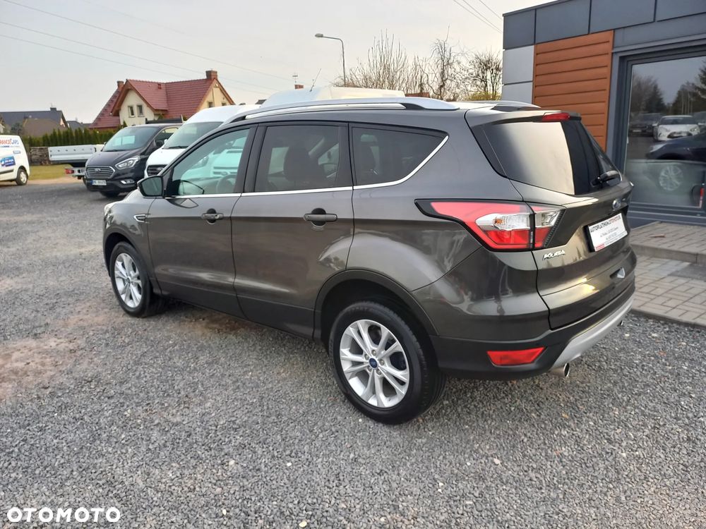 Ford Kuga 1.5 TDCi 2x4 Titanium - 5