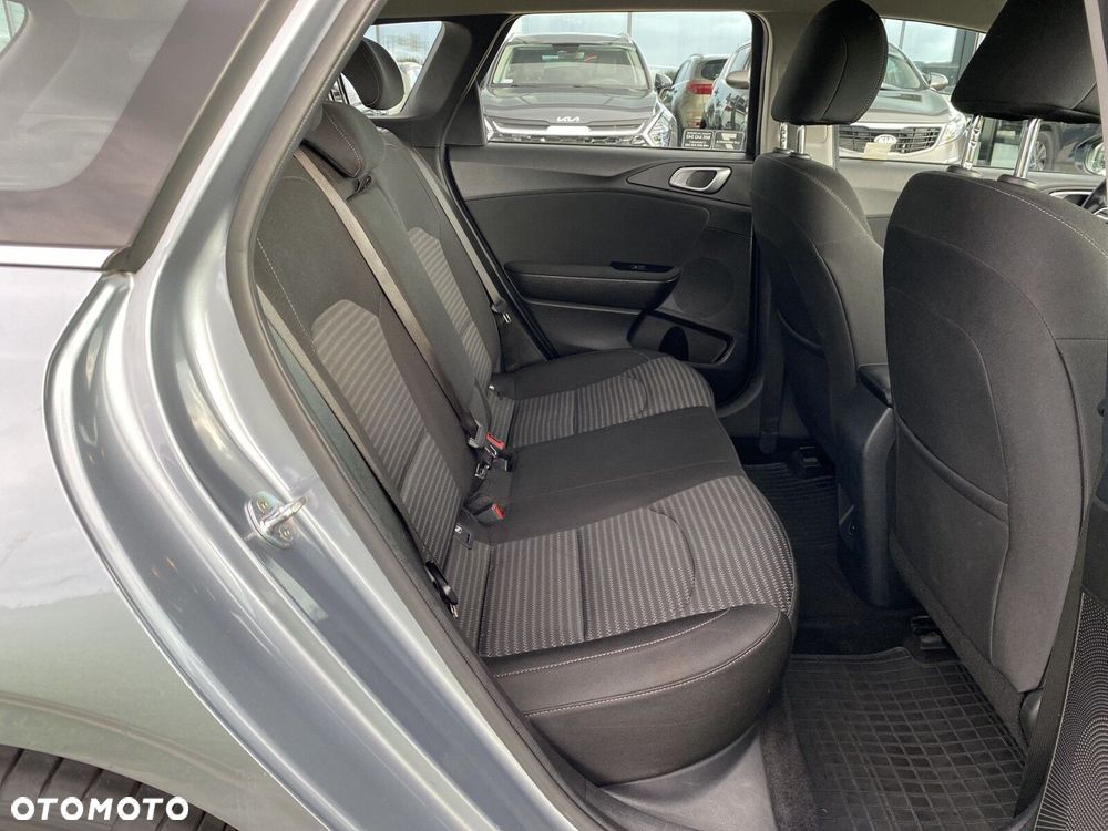 Kia Ceed - 15