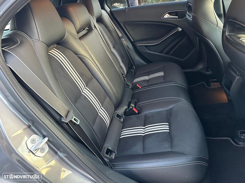 Mercedes-Benz A 180 d AMG Line - 11