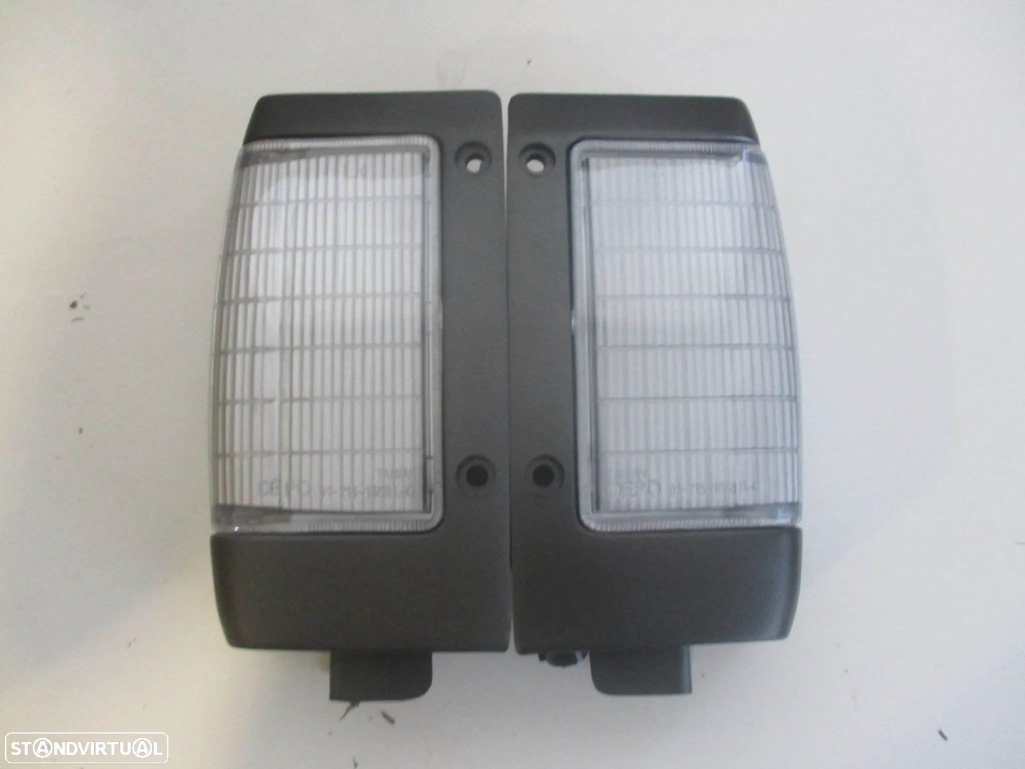 farolim minimo pisca frente nissan D21 / Nissan terrano I 1 (NOVO) - 1