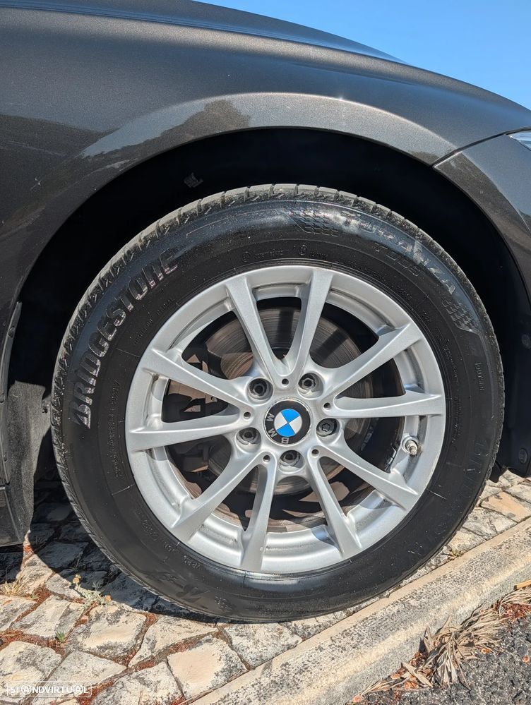 BMW 320 d Auto - 14