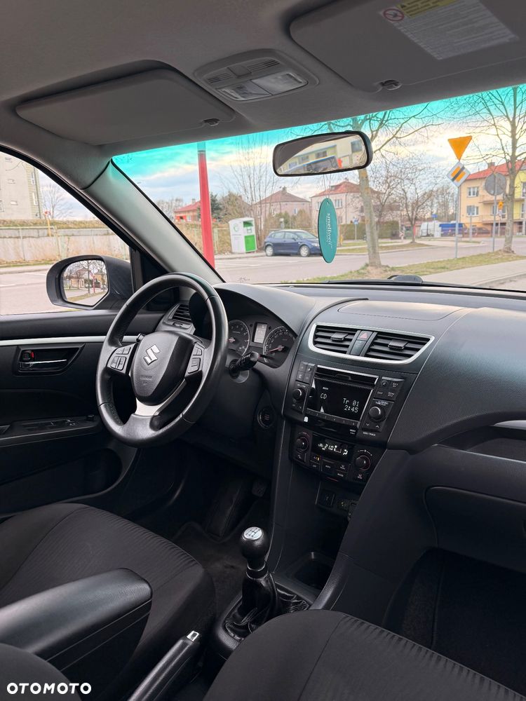 Suzuki Swift 1.2 Premium - 10