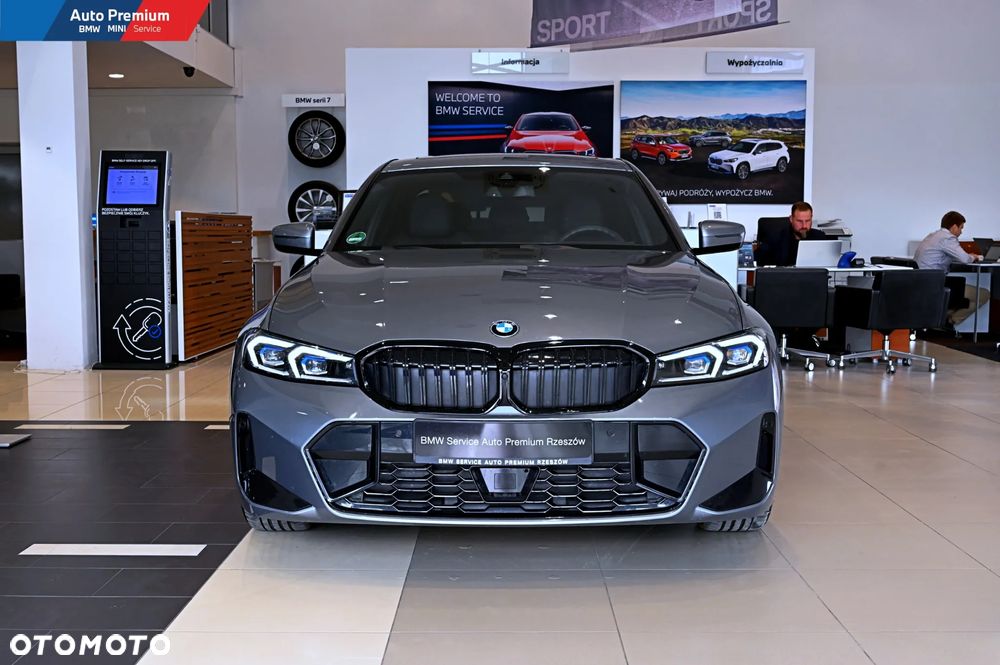 BMW Seria 3 330i xDrive M Sport - 2