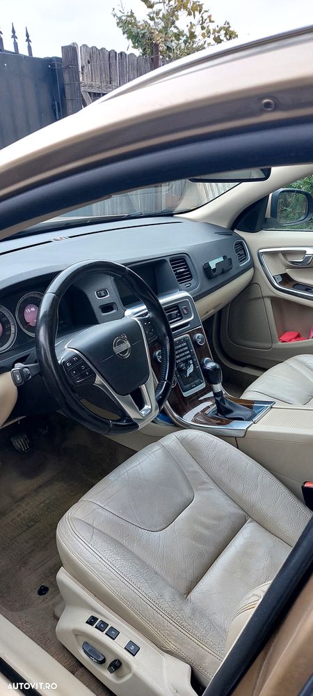 Volvo V60 DRIVe Start-Stop Kinetic - 4