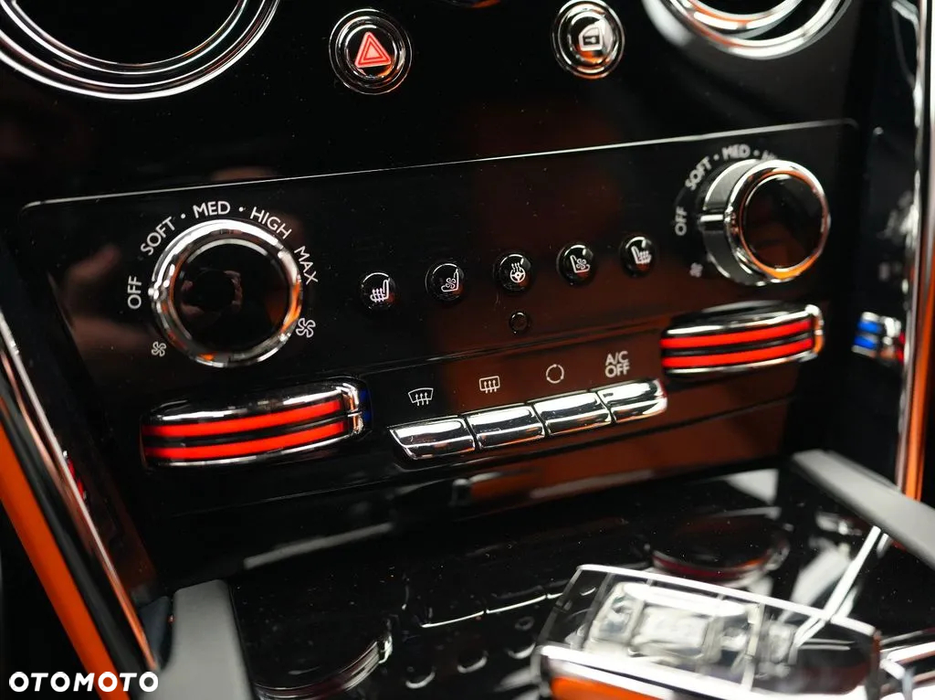 Rolls-Royce Cullinan Black Badge - 7