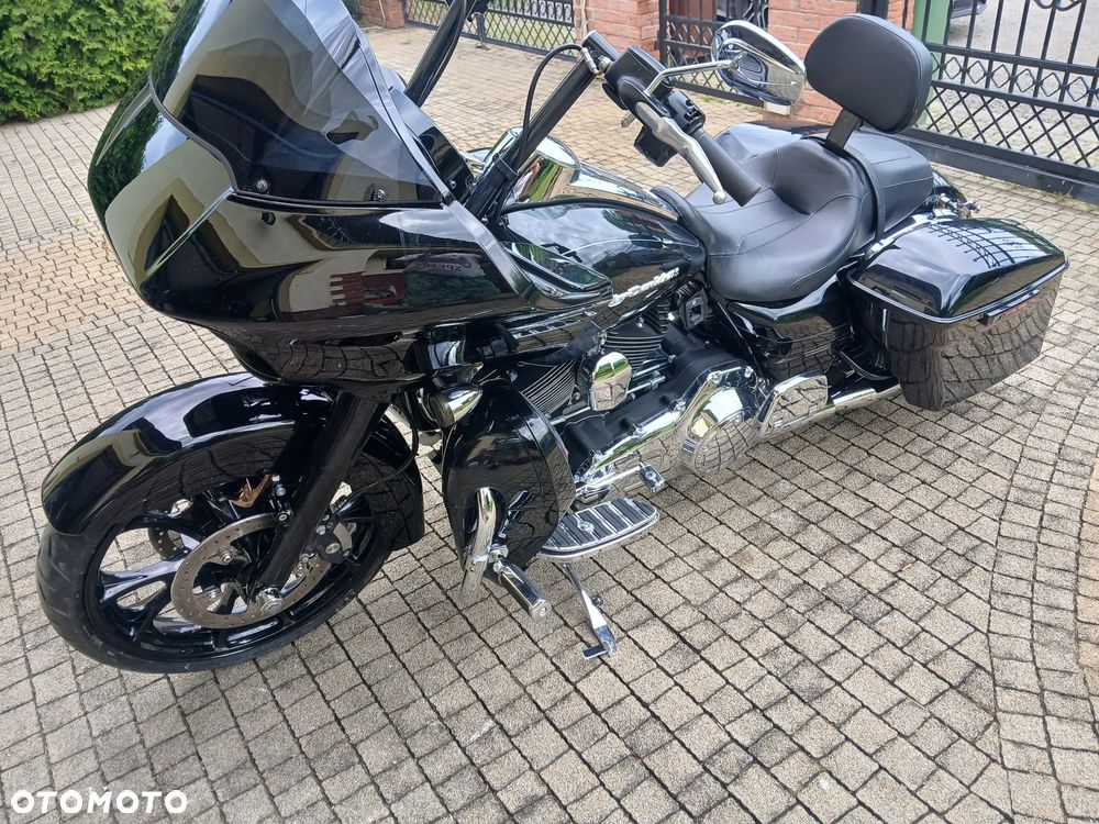 Harley-Davidson Touring Road Glide - 16