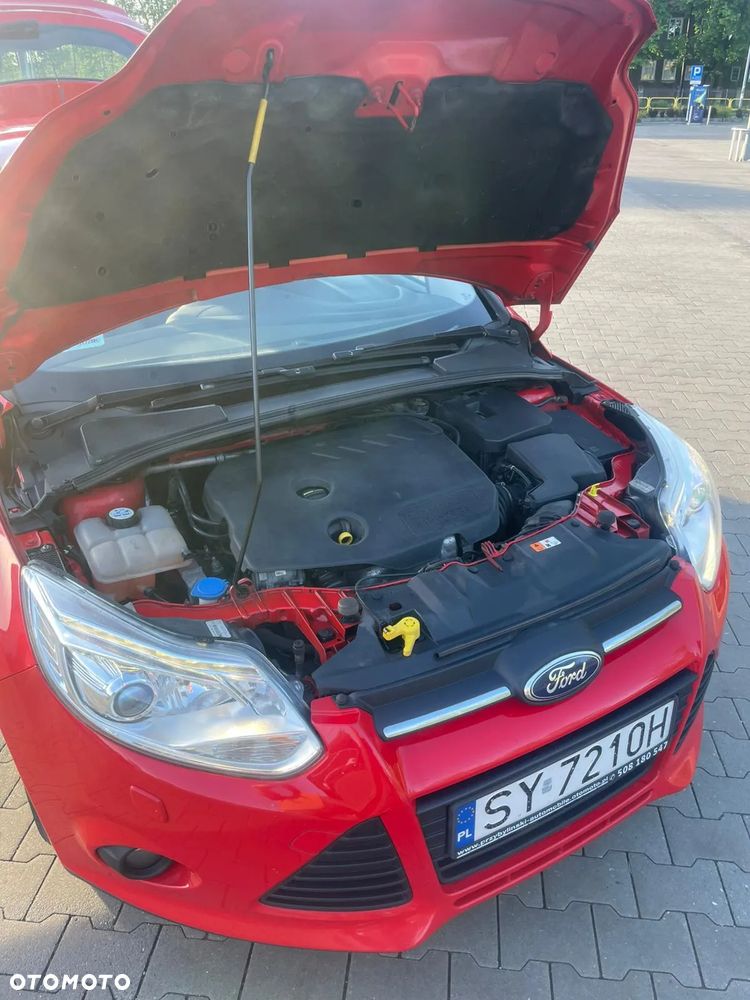 Ford Focus ver-1-6-tdci-dpf-start--stopp--system-sync-edition - 10