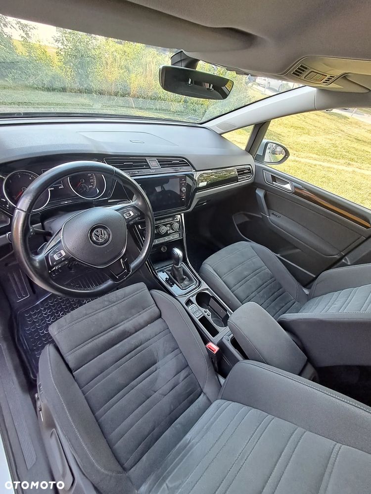 Volkswagen Touran 2.0 TDI BMT Highline DSG - 9
