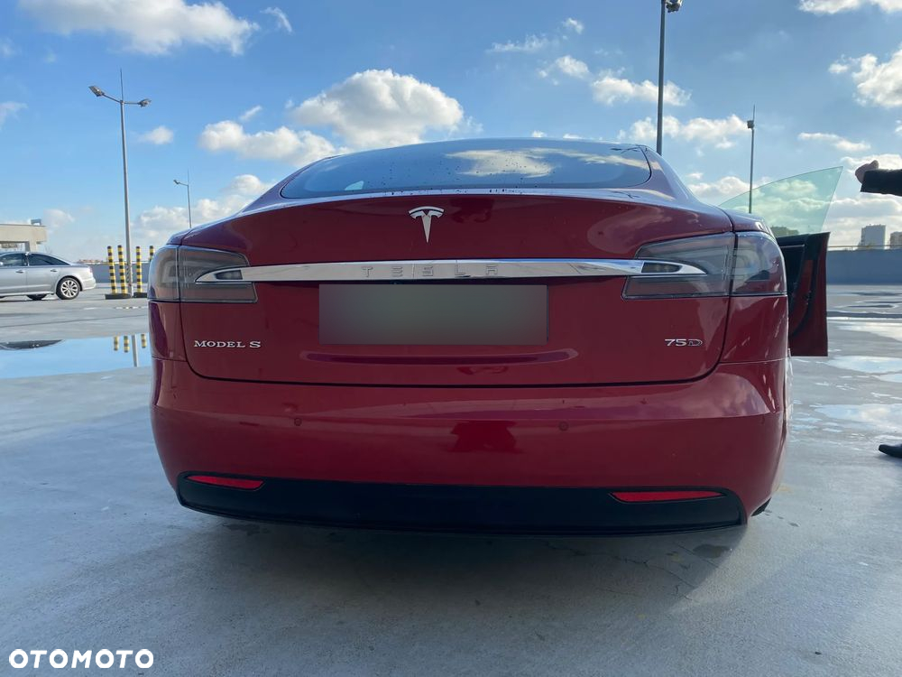 Tesla Model S Long Range Plus - 13