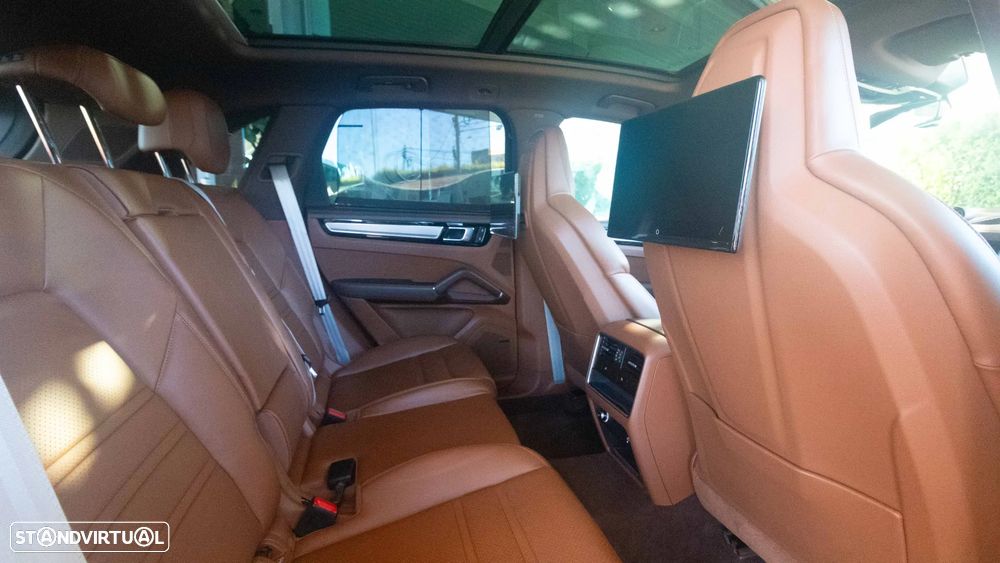 Porsche Cayenne E-Hybrid Platinum Edition - 14