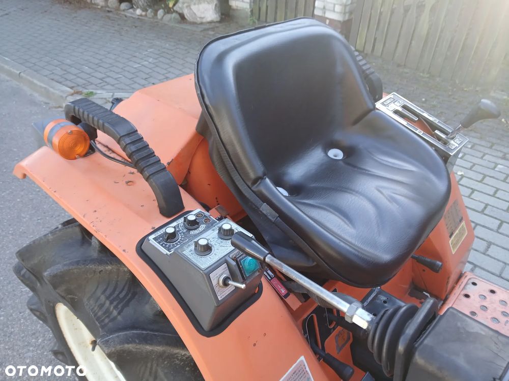 Kubota ZB1-15 BULLTRA - 12