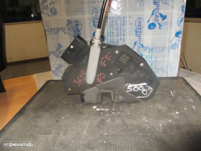 Fecho 8A6AA21812BDE FORD FIESTA 4 FASE 1 2009 1.4TDCI 70CV 5P PRETO F DRT 4 PINOS FORD FIESTA 6 FASE 1 2010 1.6TDCI 90CV 5P PRETO - 2