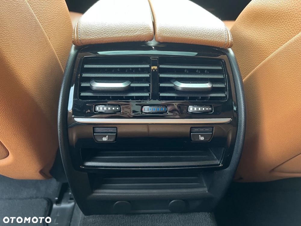 BMW Seria 5 530i xDrive M Sport sport - 36