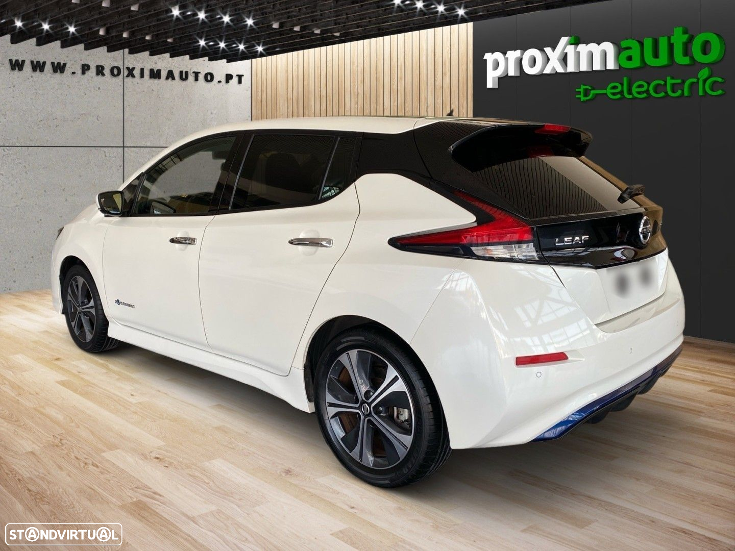 Nissan Leaf N-Connecta - 10