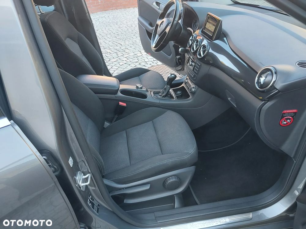 Mercedes-Benz Klasa B 180 CDI (BlueEFFICIENCY) - 16