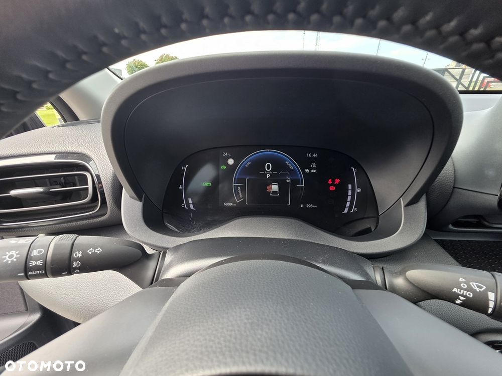Toyota Yaris Hybrid 1.5 Style - 24