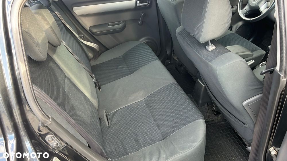 Suzuki Swift - 15