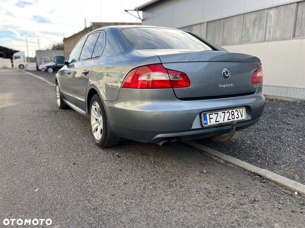 Skoda Superb 1.8 TSI Elegance DSG - 8