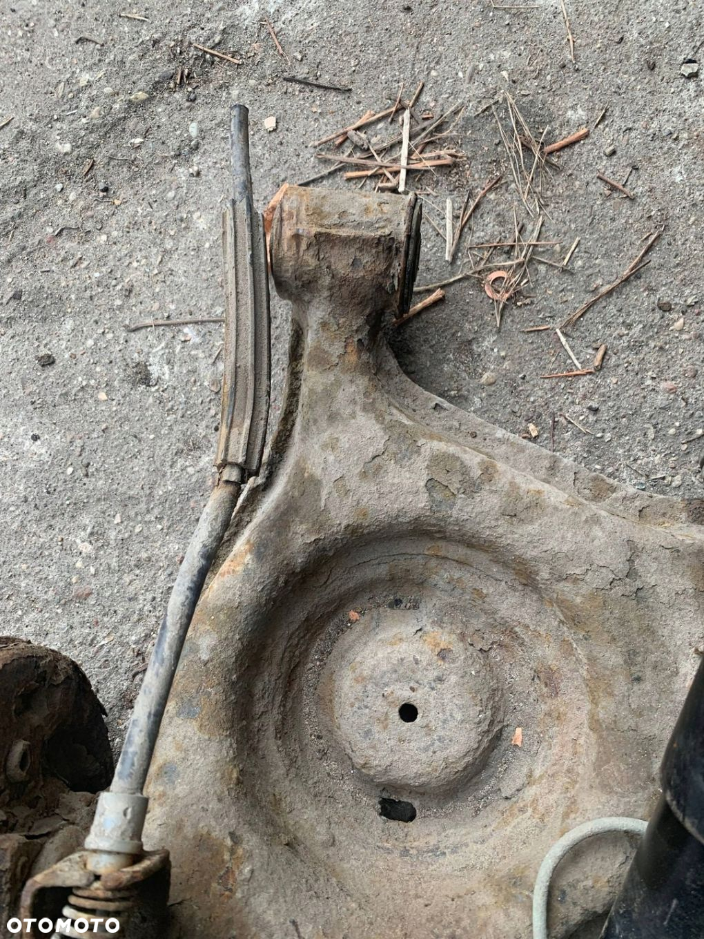Fiat Seicento/600 Tył strona lewa Wahacz tylny WWA - 4
