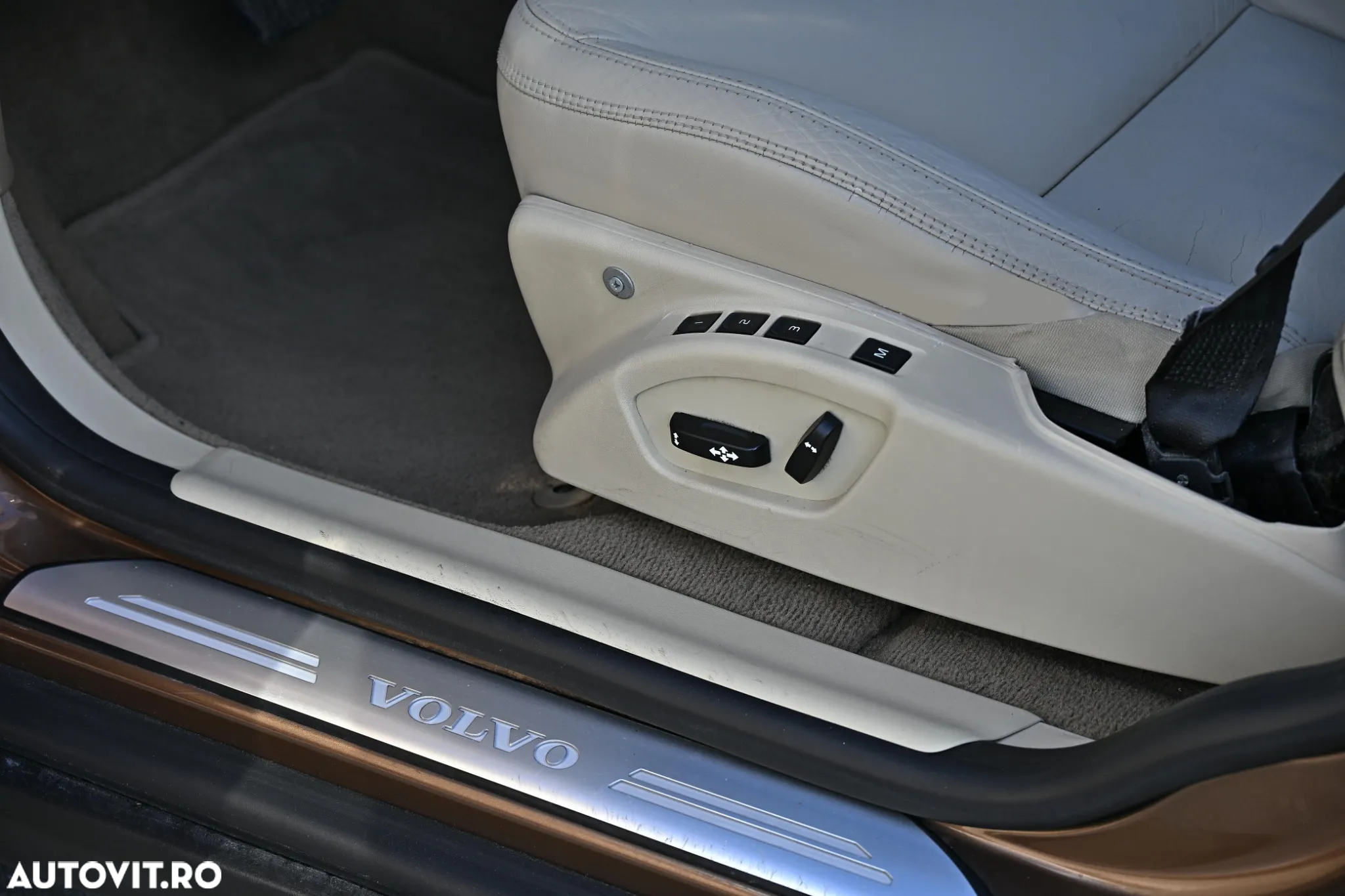 Volvo XC 60 D5 AWD Aut. Edition Pro - 26