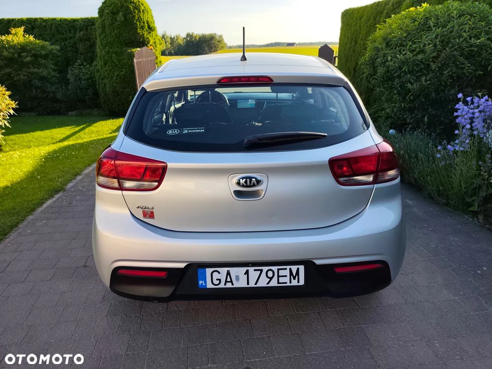 Kia Rio 1.2 M - 13