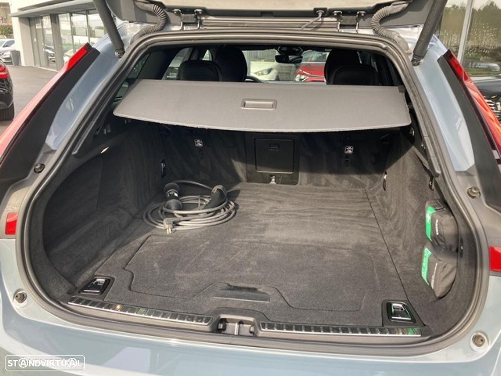 Volvo V90 2.0 T6 PHEV R-Design AWD - 41