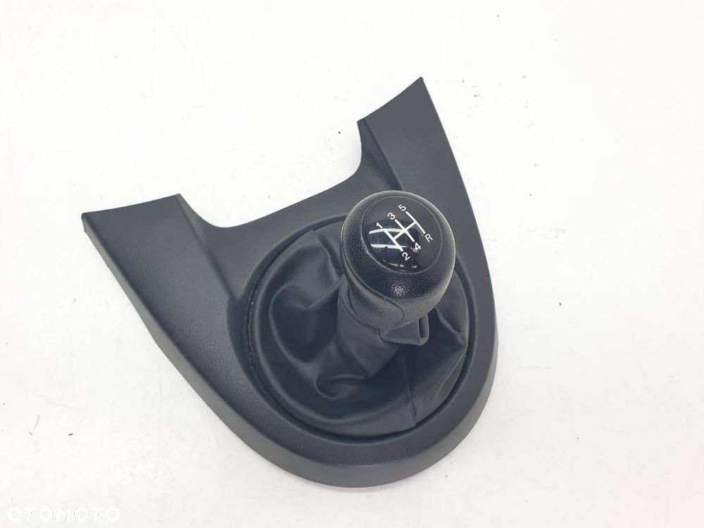 MIESZEK GAŁKA BIEGÓW MAZDA 2 DY D65164341 EUROPA - 1