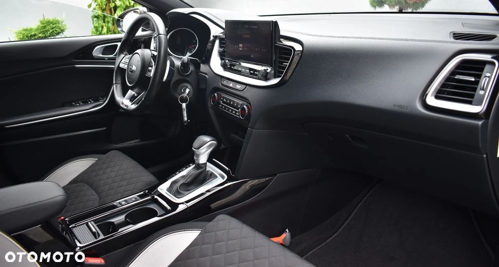 Kia ProCeed 1.5 T-GDI DCT7 OPF GT LINE - 19