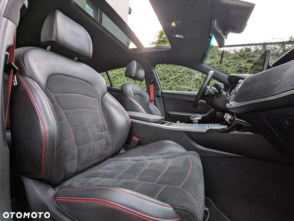 Kia Stinger 3.3 T-GDI V6 GT Prestige Line AWD - 14
