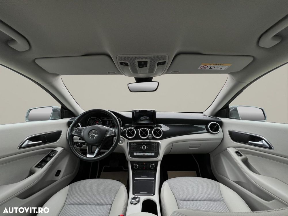 Mercedes-Benz CLA 200 d 7G-DCT Urban - 17