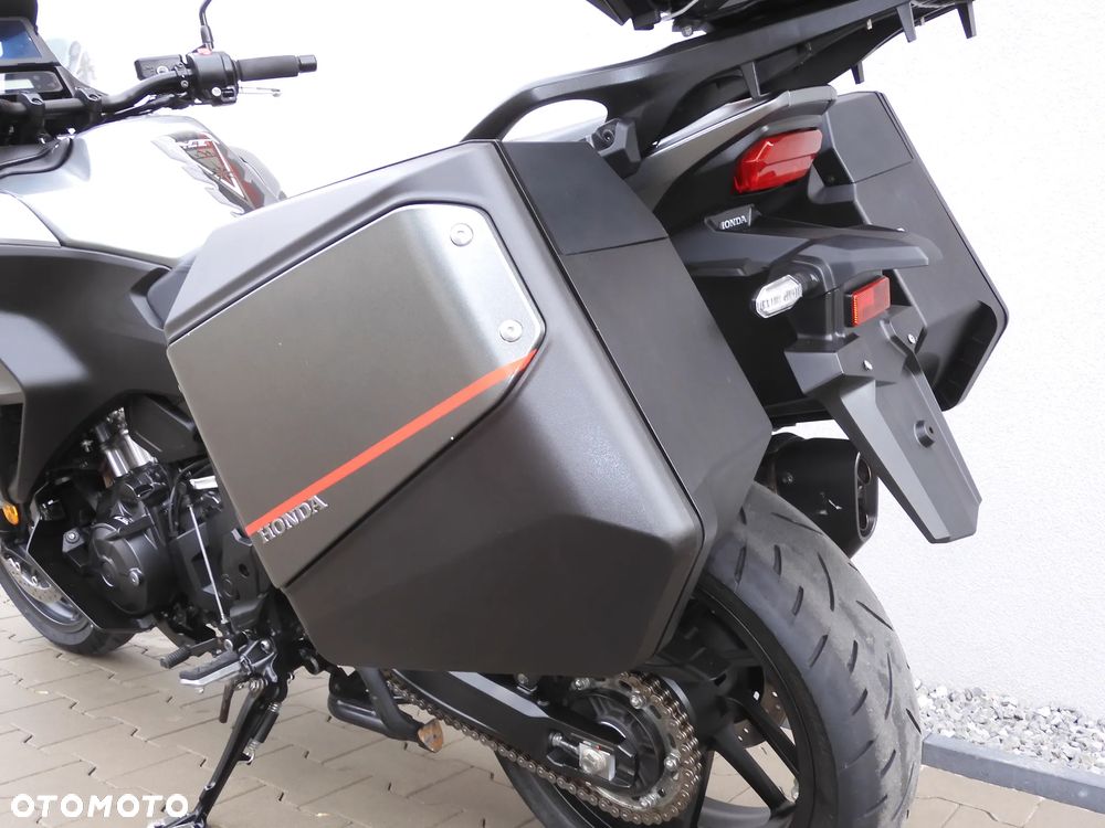 Honda NT - 28