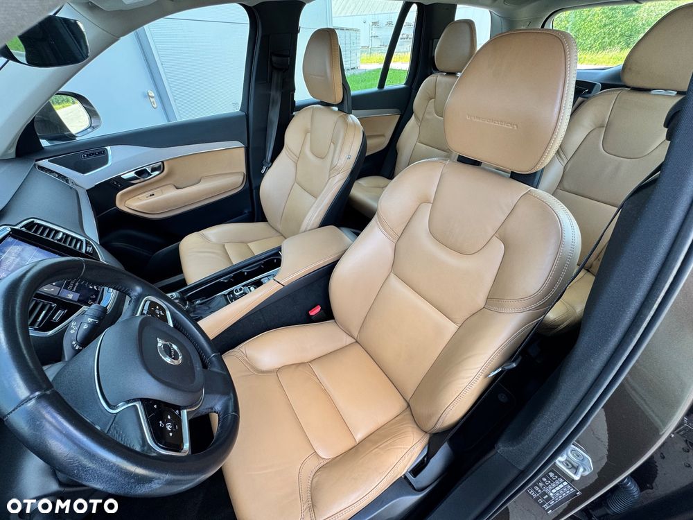 Volvo XC 90 D5 AWD Inscription - 32