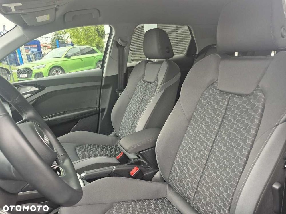 Audi A1 Sportback 35 TFSI Advanced S tronic - 13