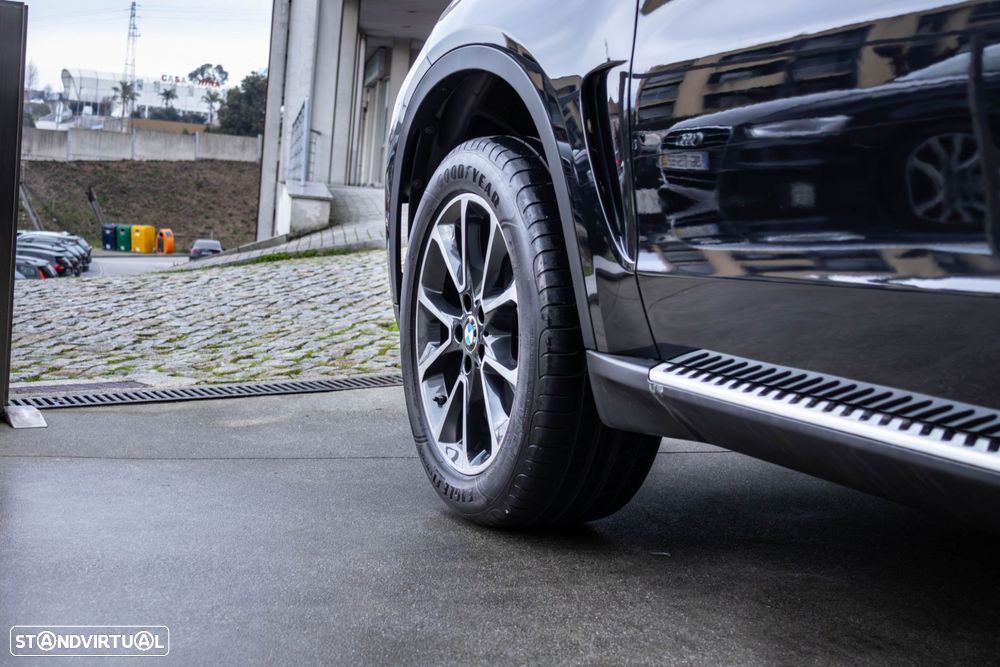 BMW X5 25 d sDrive Comfort 7L - 8