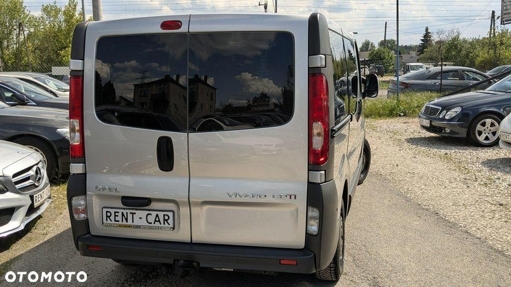 Opel Vivaro - 11