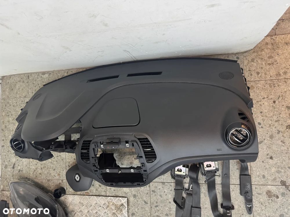 DESKA KONSOLA PULPIT PODUSZKI PASY RENAULT CAPTUR I