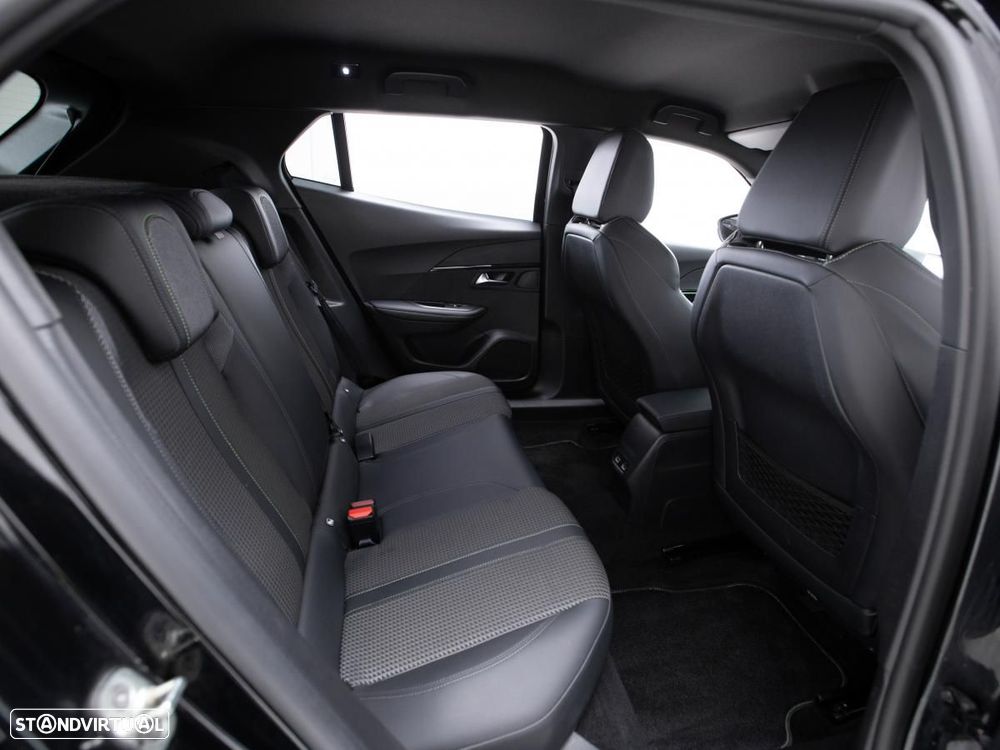 Peugeot 2008 1.5 BlueHDi GT EAT8 - 11