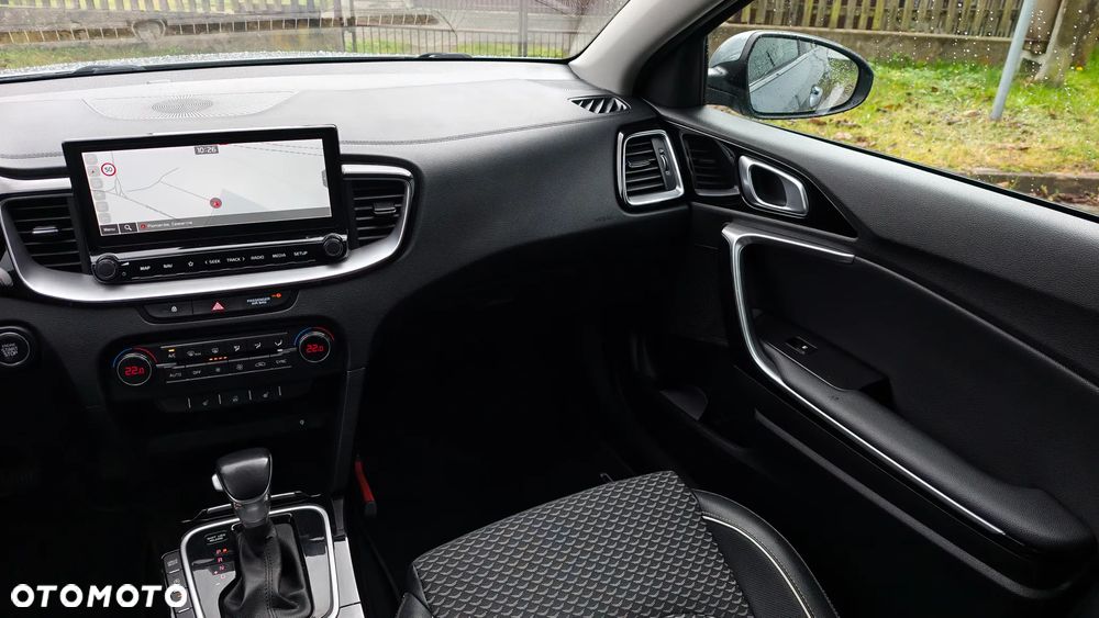 Kia Ceed - 27