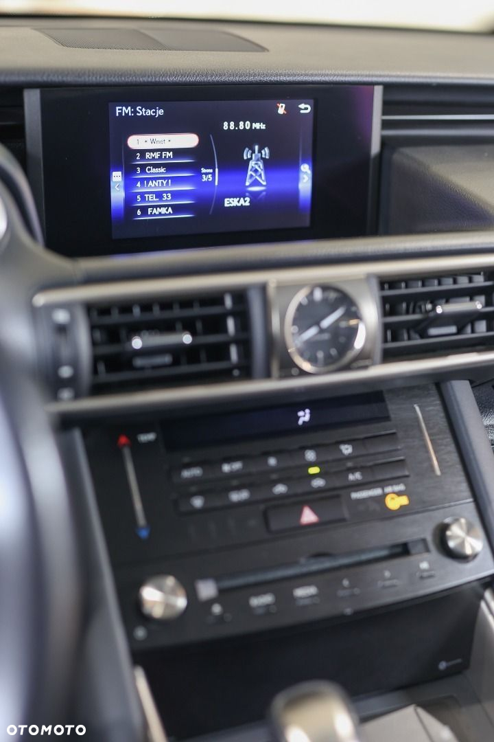 Lexus IS - 27