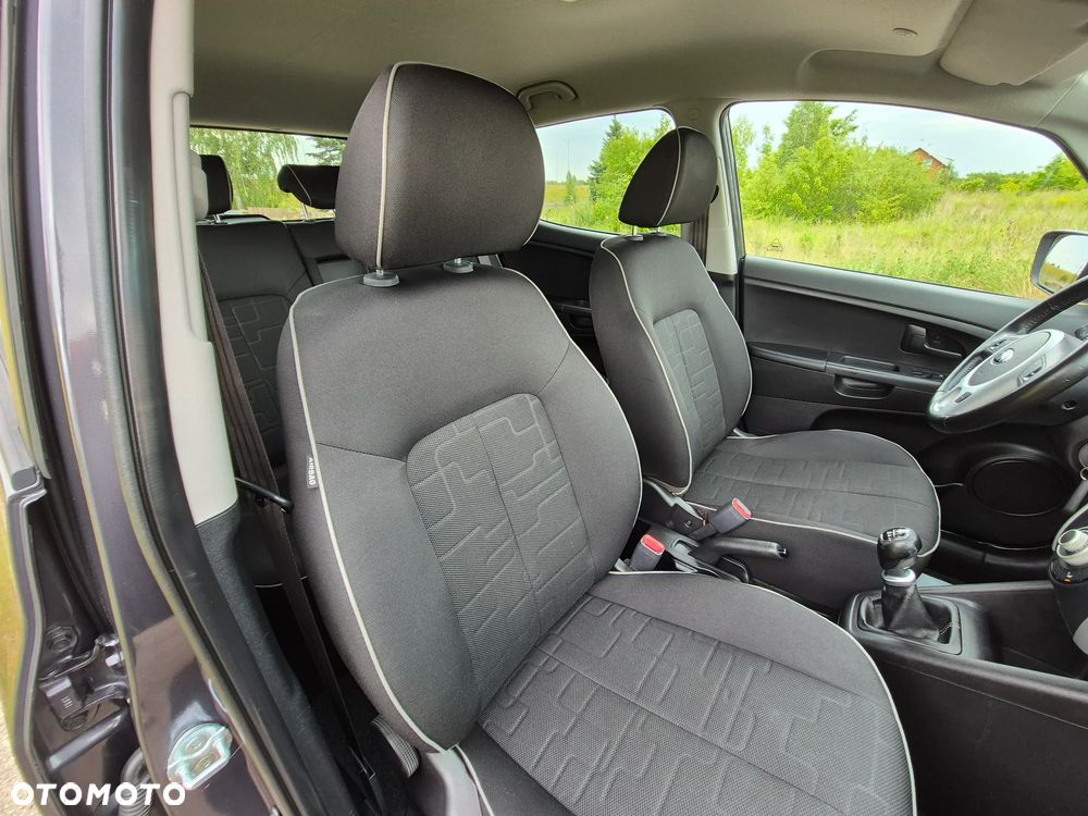 Kia Venga 1.4 CRDi 90 Edition 7 - 8